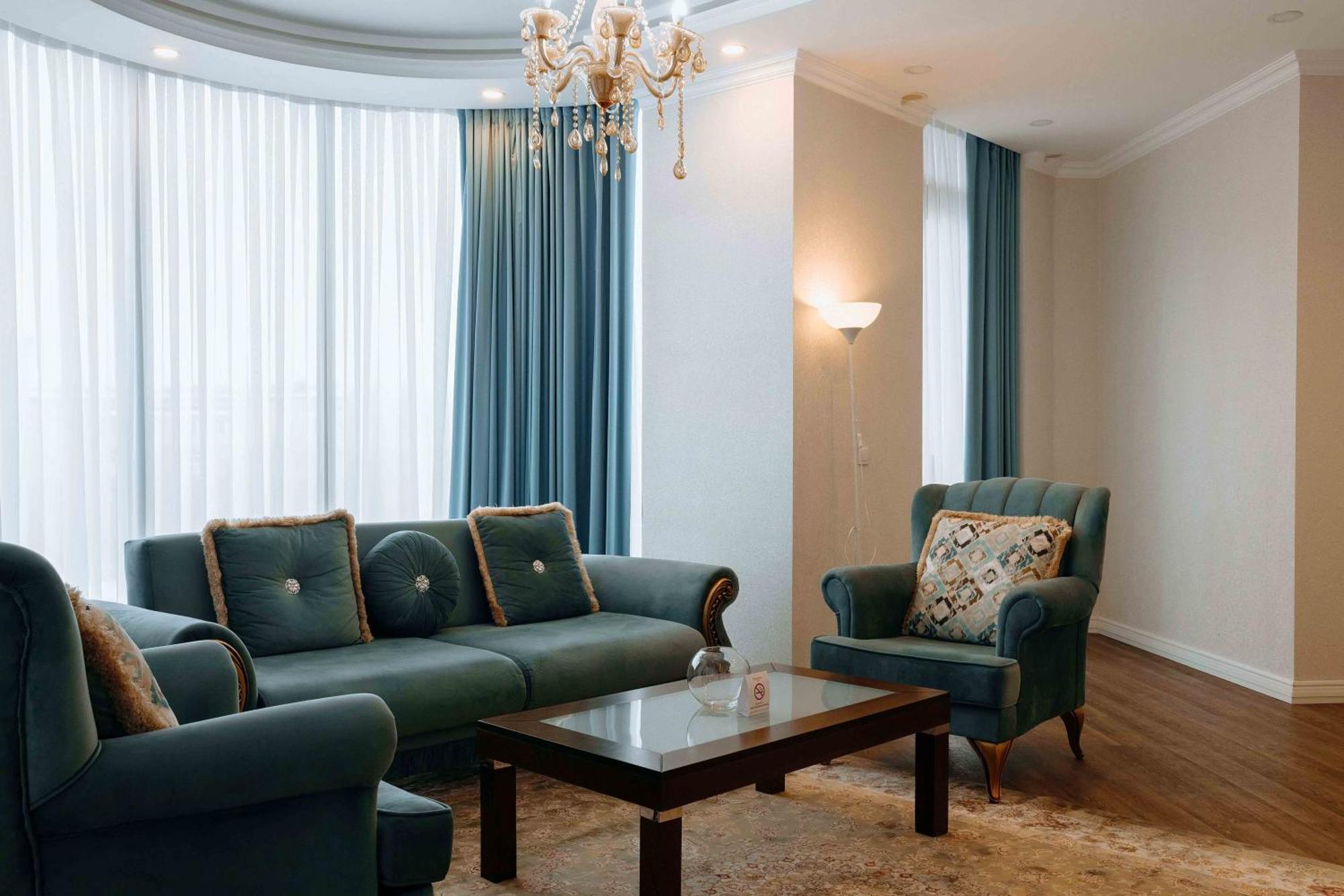 Ramada By Wyndham Shymkent Hotel ภายนอก รูปภาพ