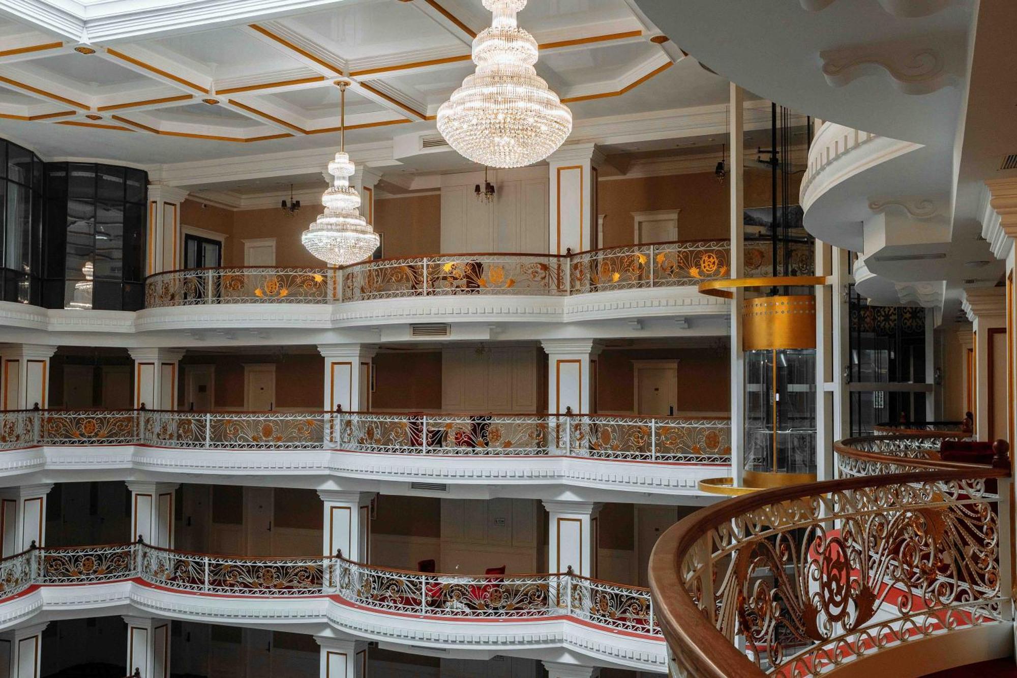 Ramada By Wyndham Shymkent Hotel ภายนอก รูปภาพ