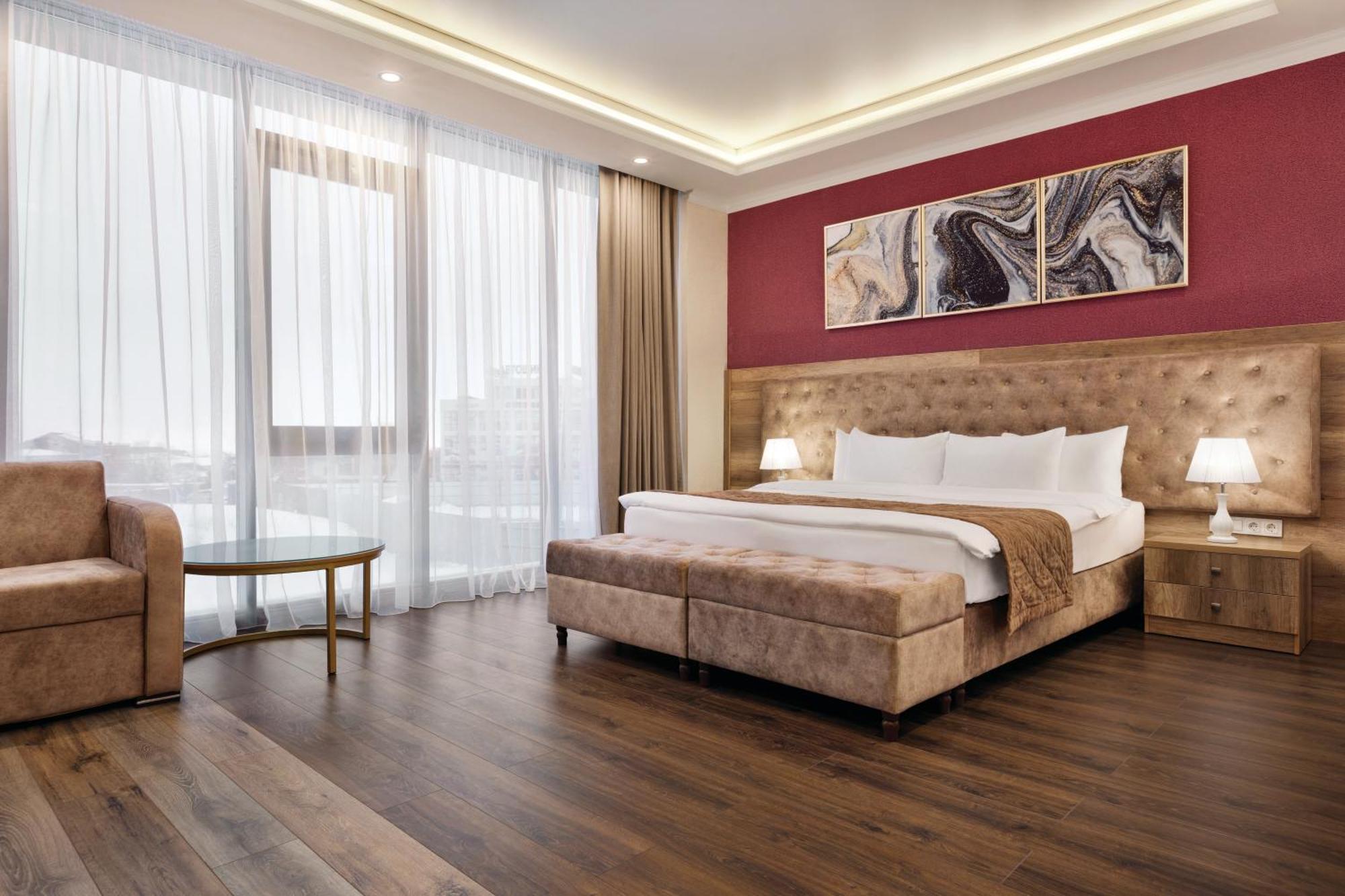 Ramada By Wyndham Shymkent Hotel ภายนอก รูปภาพ