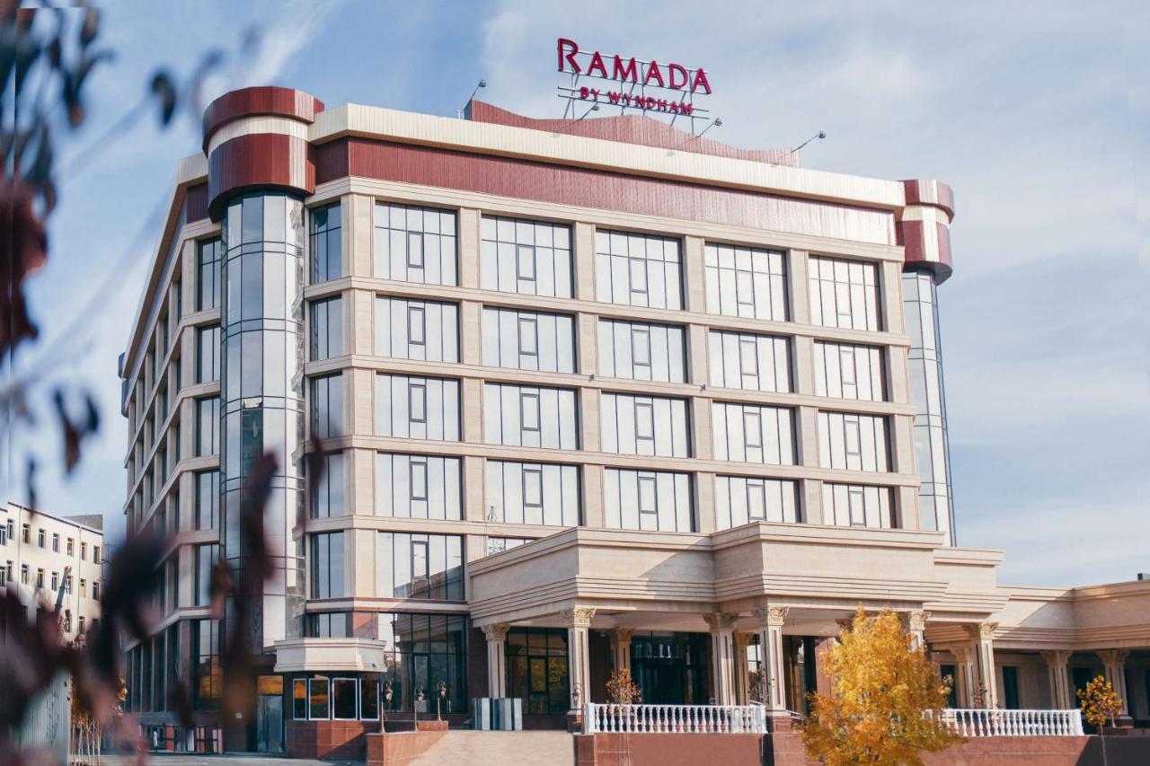Ramada By Wyndham Shymkent Hotel ภายนอก รูปภาพ